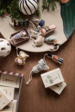 Ferm LIVING Gesticktes Copenhagen Ornament, Der Runde Turm -Wohnaccessoires Angebote 03 16980 7