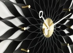 Vitra Sunflower Clock -Wohnaccessoires Angebote 1626170 Sunflower Clock black ash Detail master