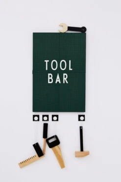 Design Letters Messageboard A4, Dunkelgrün -Wohnaccessoires Angebote 20203300DARK GREEN lifestyle 2