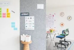 Vitra Ball Clock, Schwarz/Messing -Wohnaccessoires Angebote 2796815 Vitra Showroom Agility Box17052019 0202 01 master