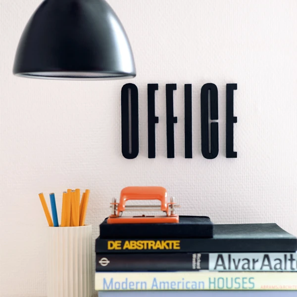 Design Letters Arne Jacobsen Holzbuchstaben, Schwarz, A–Ö 4 Design Letters Arne Jacobsen Holzbuchstaben, Schwarz, A–Ö – Bild 2