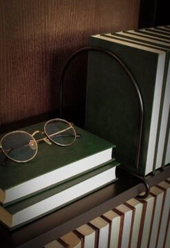 Wire Buchstütze, Rund, Schwarz -Wohnaccessoires Angebote A5574 pyre musta rekvi Lundia