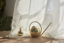 AYTM Globus Gießkanne, Klein, Gold -Wohnaccessoires Angebote AYTM D2 08 281