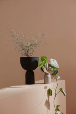 AYTM Torus Blumentopf, M, Schwarz -Wohnaccessoires Angebote AYTM S1 01 100