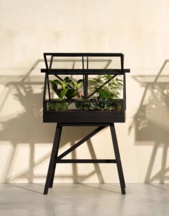 Design House Stockholm Greenhouse, Esche -Wohnaccessoires Angebote DHS image2 2642 Greenhouse Lifestyle