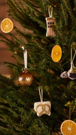 Ferm LIVING Gesticktes Copenhagen Ornament, Kringel -Wohnaccessoires Angebote FDS Joulu2391 1080x1920 final