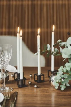 By Lassen Kubus Micro Kerzen, 9 Stück, Weiß -Wohnaccessoires Angebote Heg Mller 210702 byLassen pressebilleder sllerd10967 copy