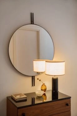 Gubi IOI Wandspiegel, 80 Cm -Wohnaccessoires Angebote IOIWallMirror GravityTableLamp 62Dresser 01