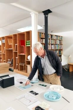 Hay Wall Clock Wanduhr, Grün -Wohnaccessoires Angebote Jasper Morrison Wall Clock Studio Visit