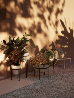 Menu Daiza Blumentopf, 45 X 35 Cm, Elfenbeinfarben 11 Menu Daiza Blumentopf, 45 X 35 Cm, Elfenbeinfarben -Wohnaccessoires Angebote MENU LS Daiza Planters WM String Lounge Chair