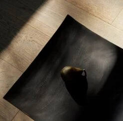 Menu Relevé Servierplatte, Dunkelbraun 10 Menu Relevé Servierplatte, Dunkelbraun -Wohnaccessoires Angebote MENU Sentiment Paper Weight Releve Platter