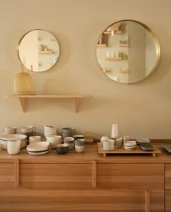 Vino 60 Spiegel, Messing, Nach Außen Geklappt -Wohnaccessoires Angebote VINO iinavuorivirta lokalhelsinki2022 2