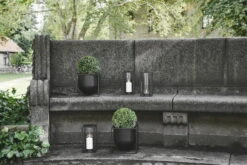 By Lassen Light'In Laterne, Groß, Schwarz -Wohnaccessoires Angebote byLassen LightIn Kubus Flowerpot 23 1