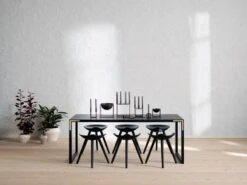 By Lassen Kerzenlöscher Kubus, Schwarz 10 By Lassen Kerzenlöscher Kubus, Schwarz -Wohnaccessoires Angebote bylassen Conekt table ml42 dining room Lifestyle High 1