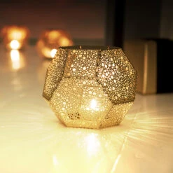 Tom Dixon Etch Kerzenhalter, Messing -Wohnaccessoires Angebote etch 1